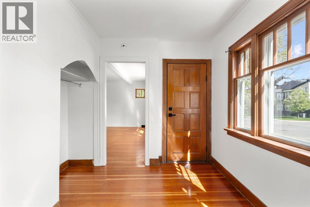 1404 18 Avenue NW - 7