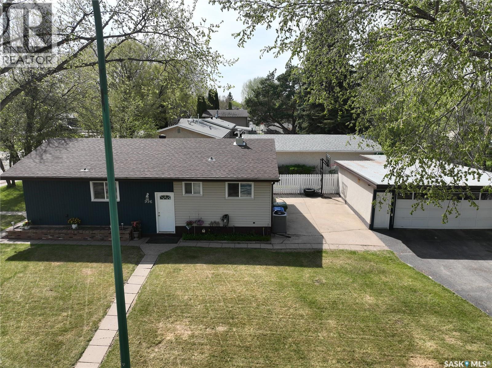 996 Bradshaw PLACE - Image 3