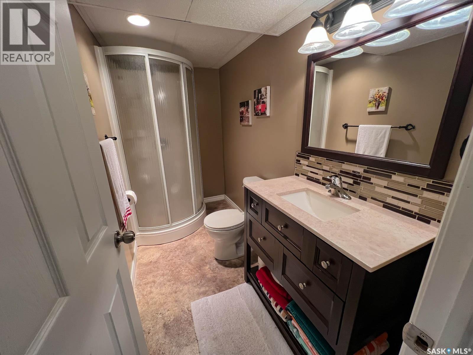 205 Hector CRESCENT N - 20