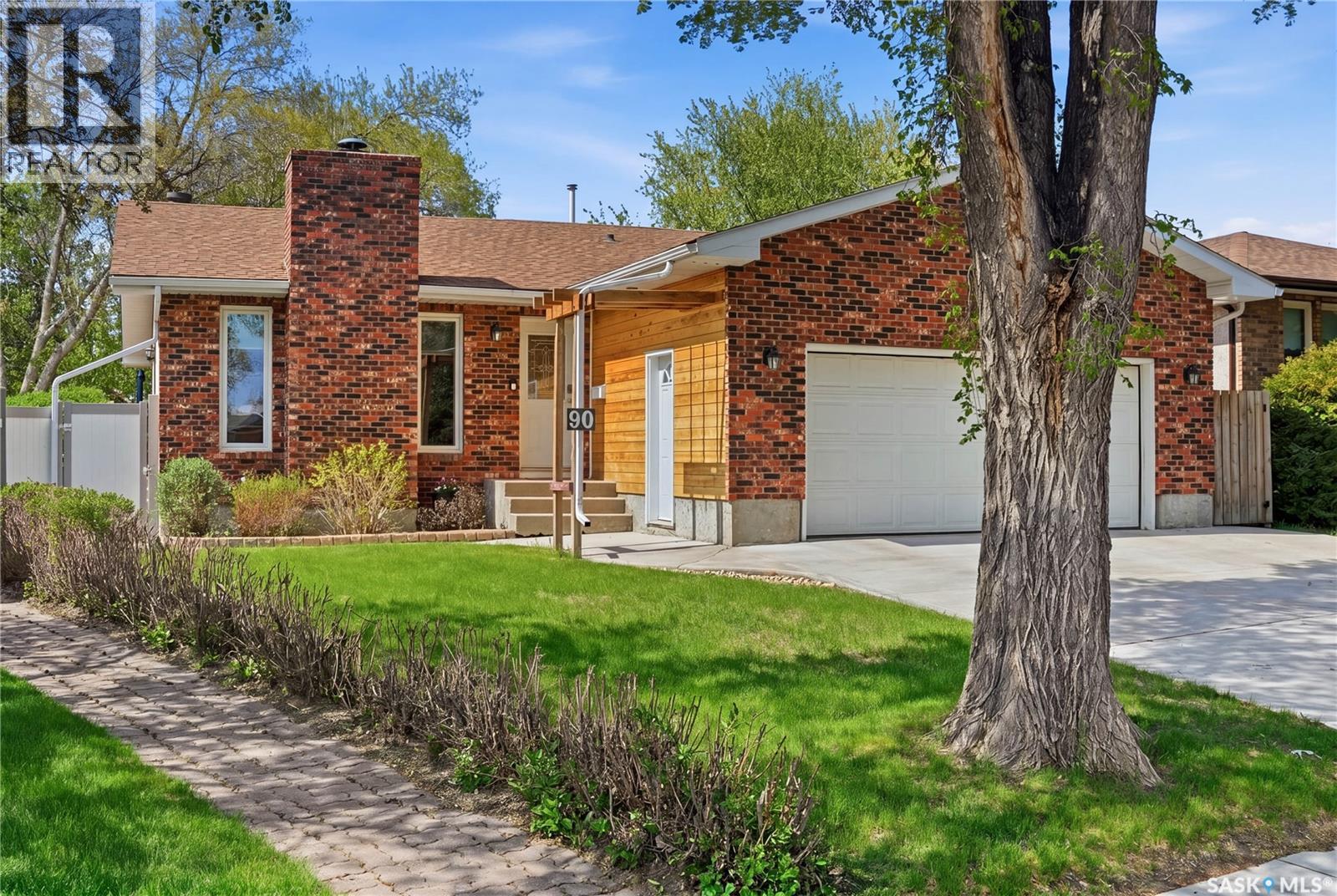 90 Edenwold CRESCENT - Image 2