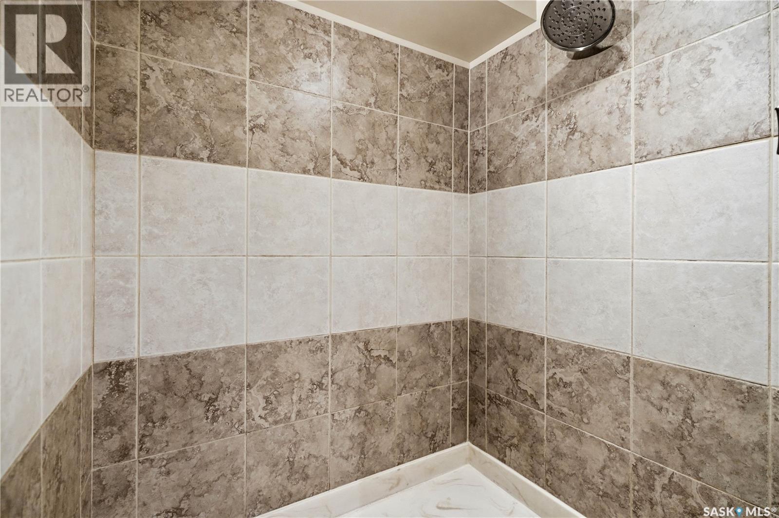 90 Edenwold CRESCENT - 36