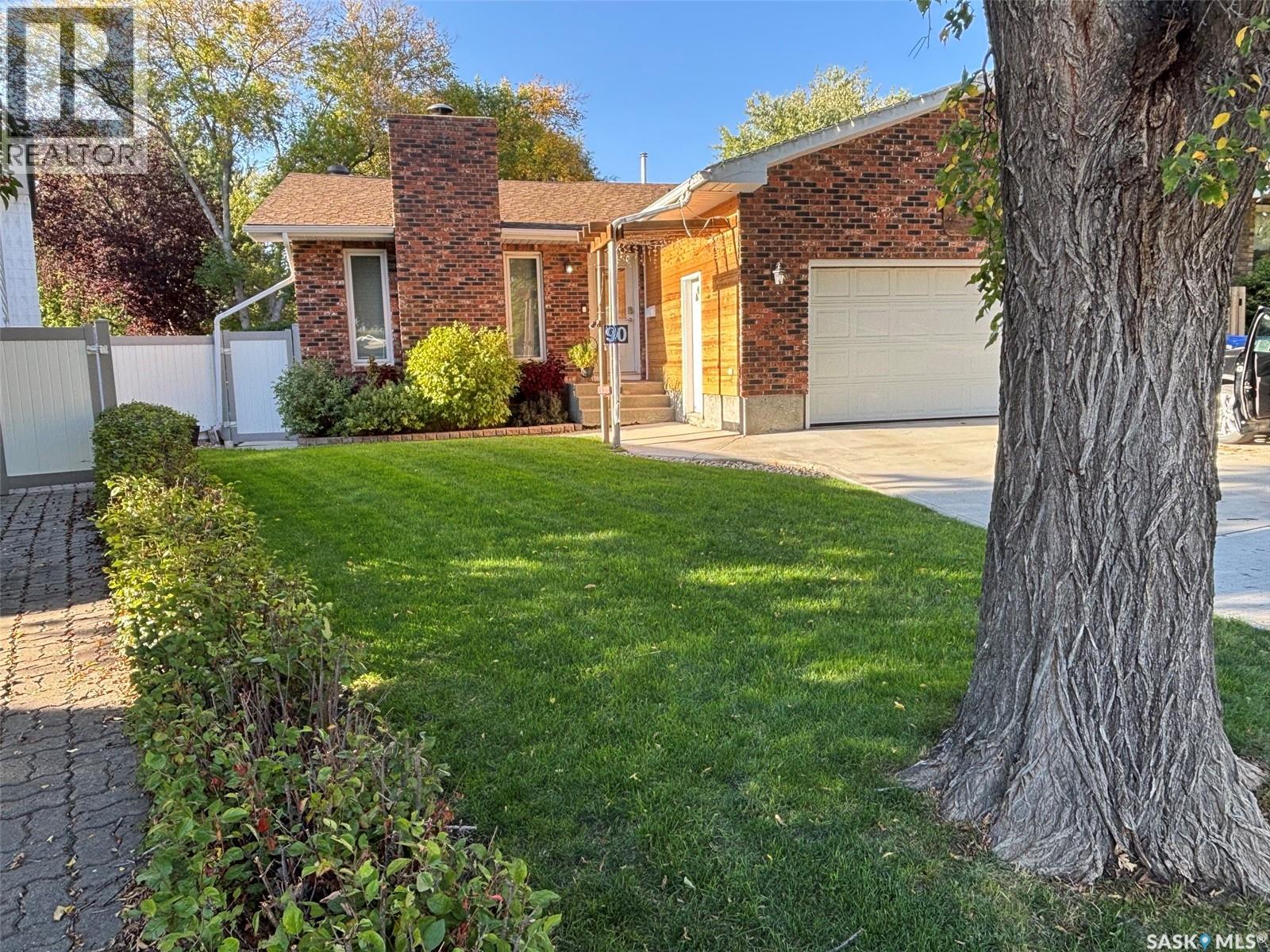 90 Edenwold CRESCENT - 52
