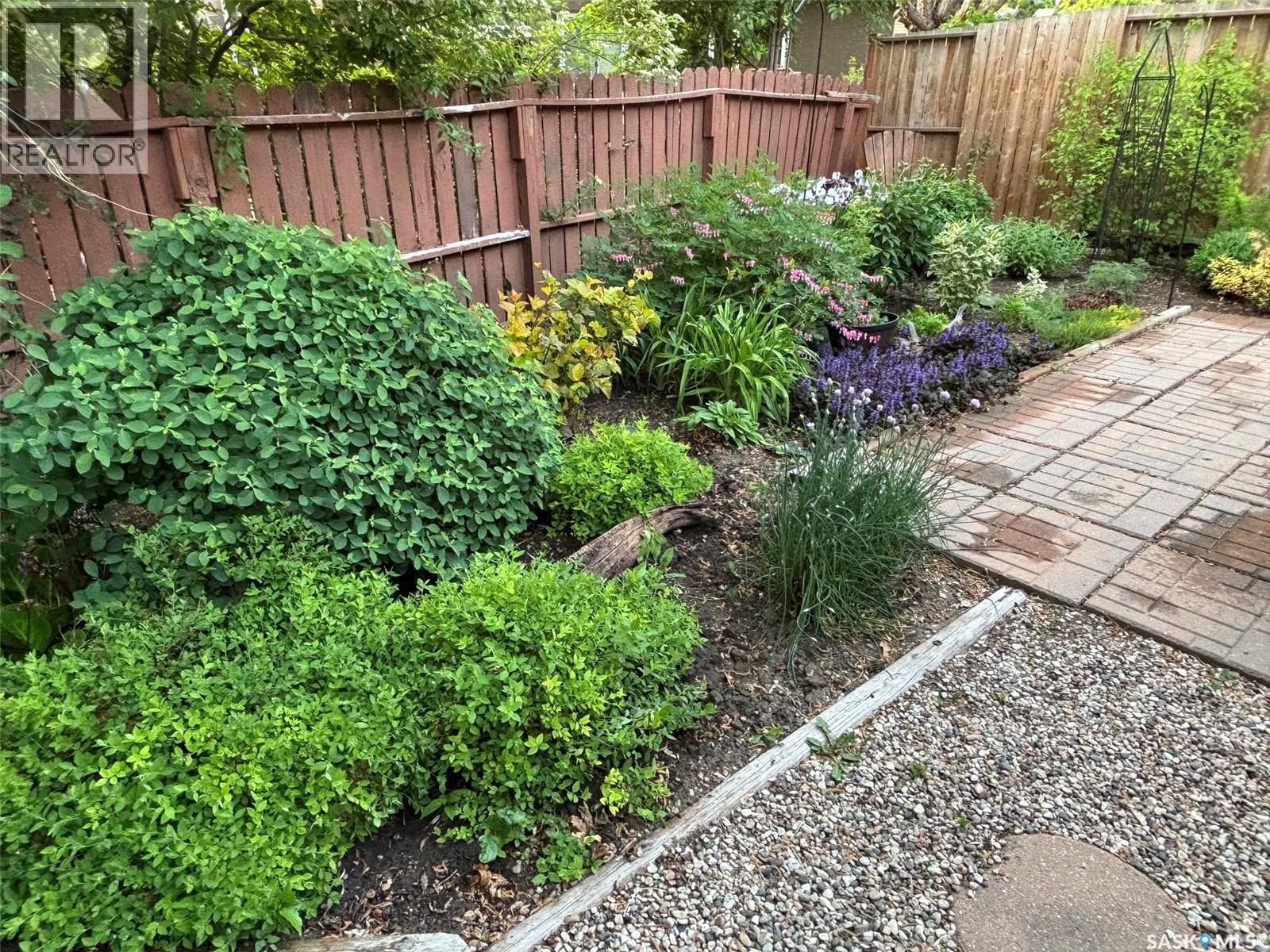 90 Edenwold CRESCENT - 56