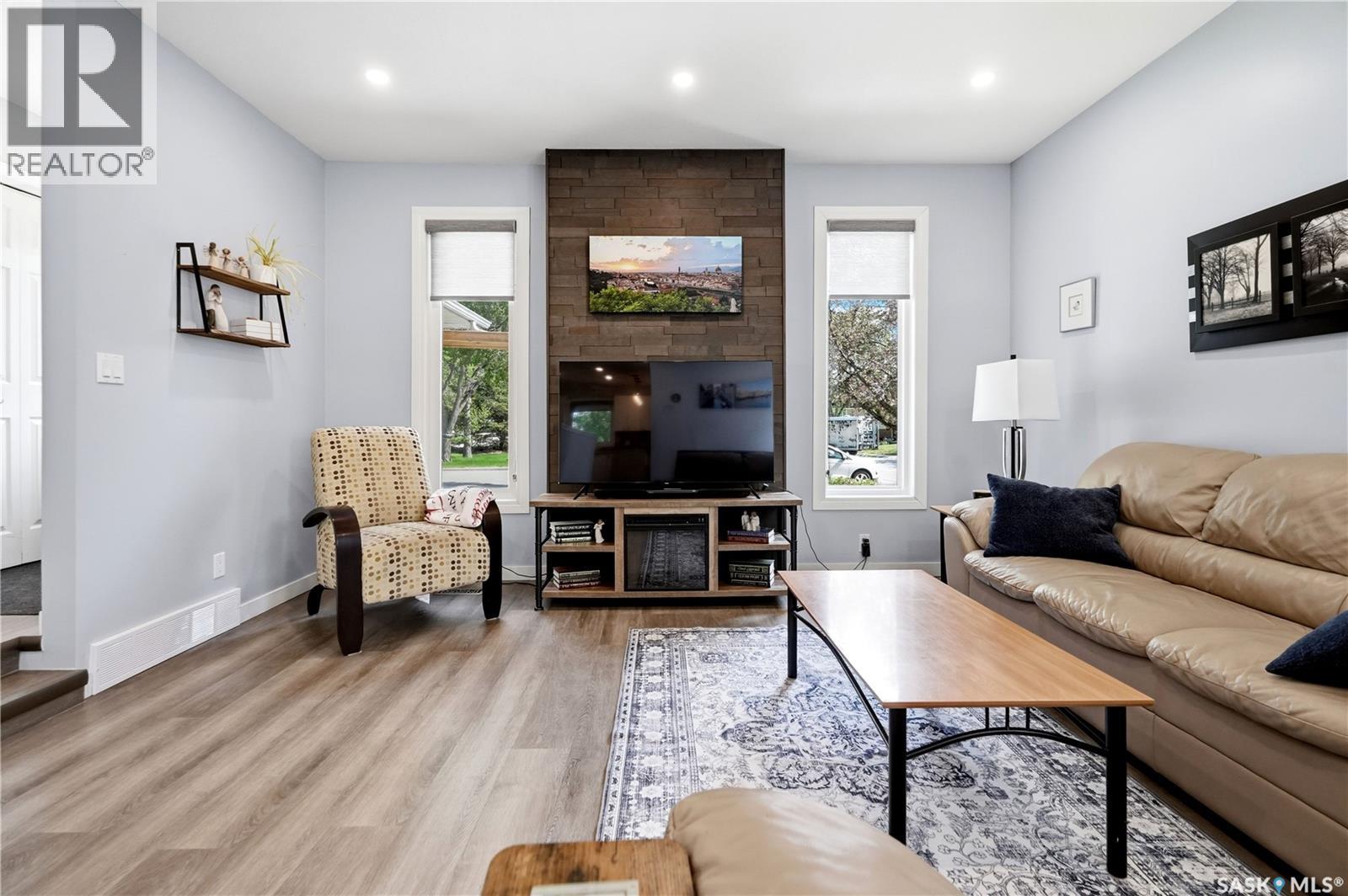 90 Edenwold CRESCENT - 7