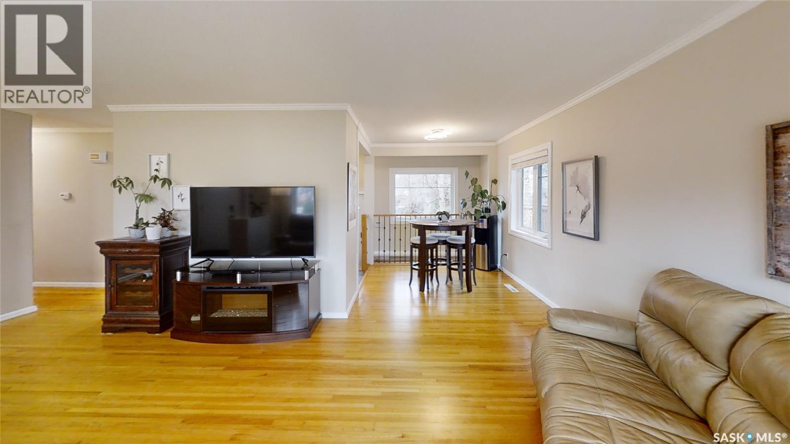 1705 Wiggins AVENUE S - Image 3