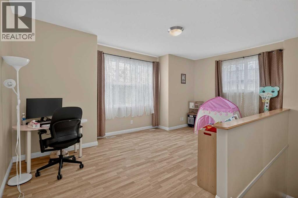284 Royal Oak Circle NW - 16