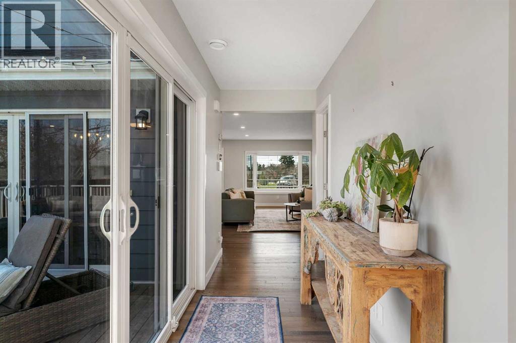 37 Highwood Place NW - 23