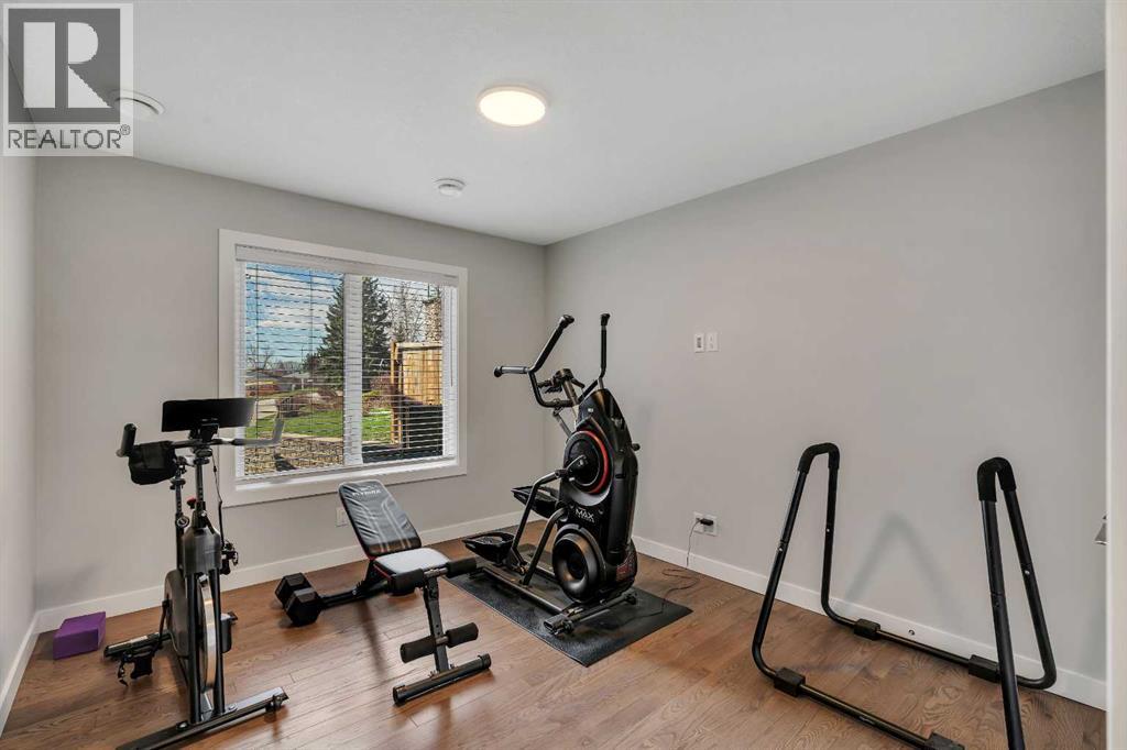 37 Highwood Place NW - 26