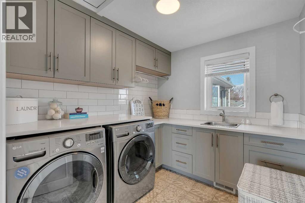 37 Highwood Place NW - 44