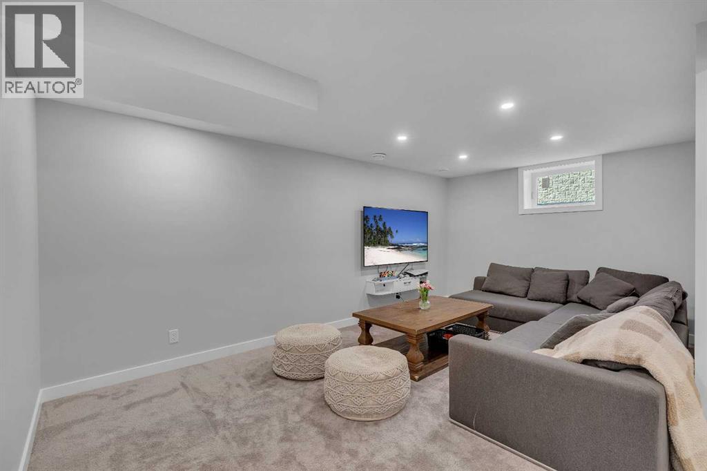 37 Highwood Place NW - 46