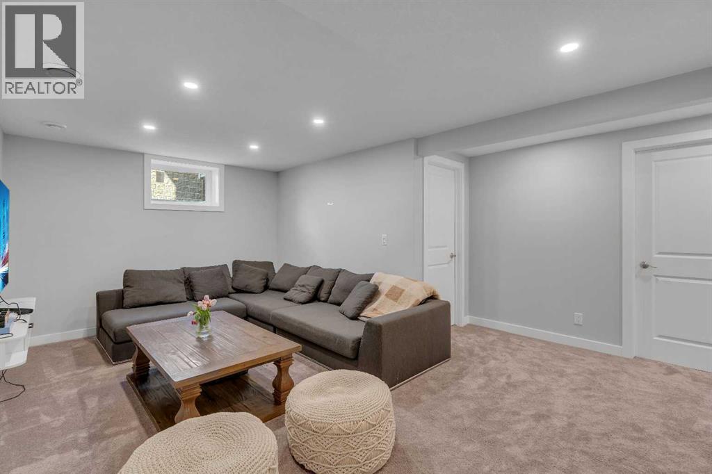 37 Highwood Place NW - 47