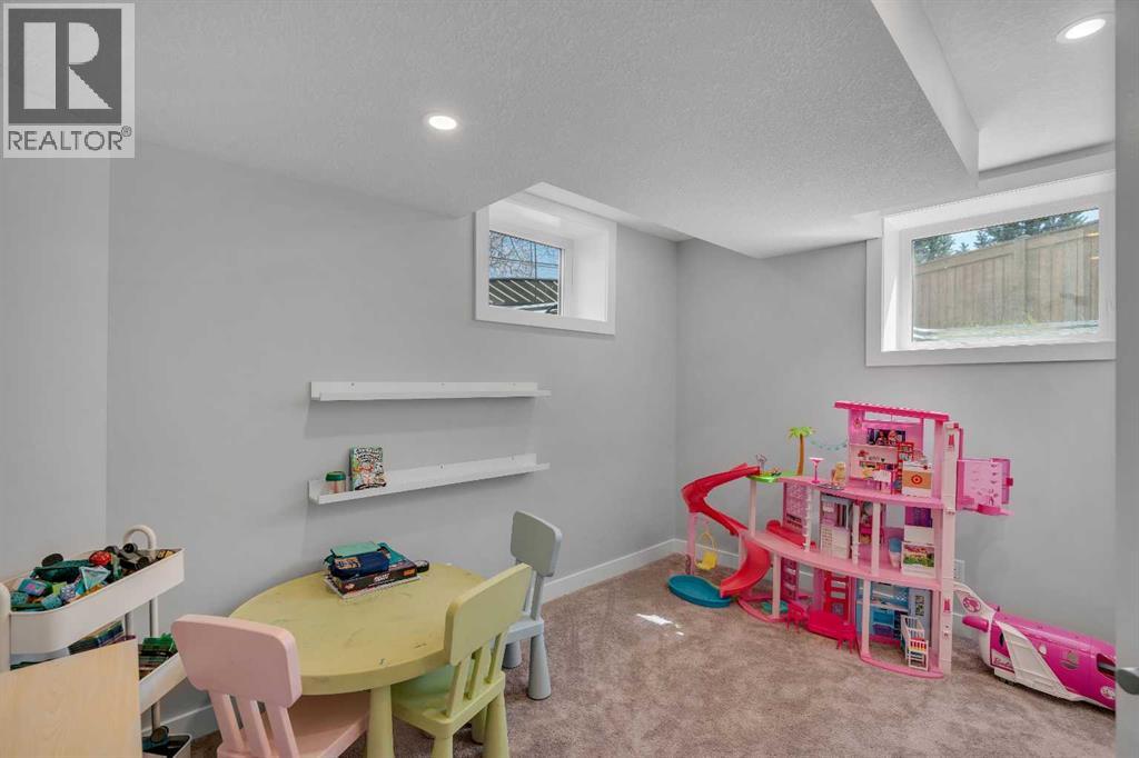 37 Highwood Place NW - 48
