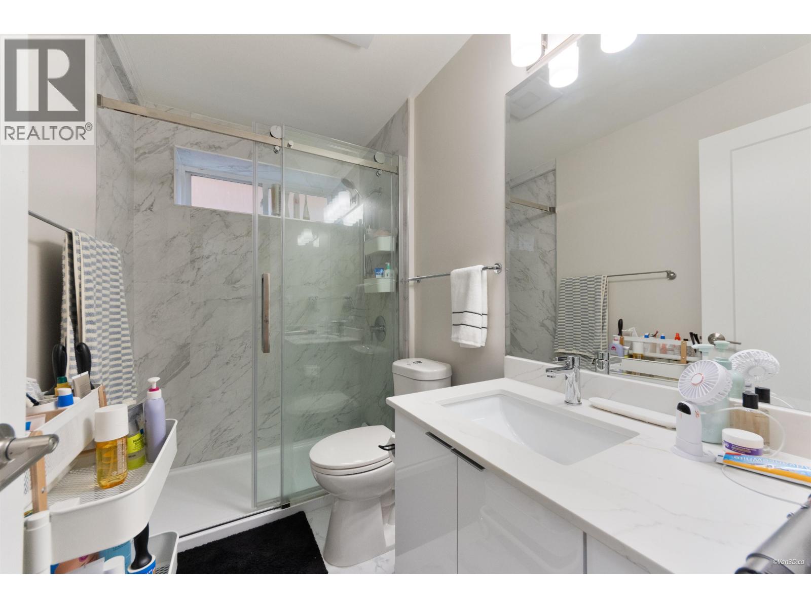 7525 17TH AVENUE, Burnaby