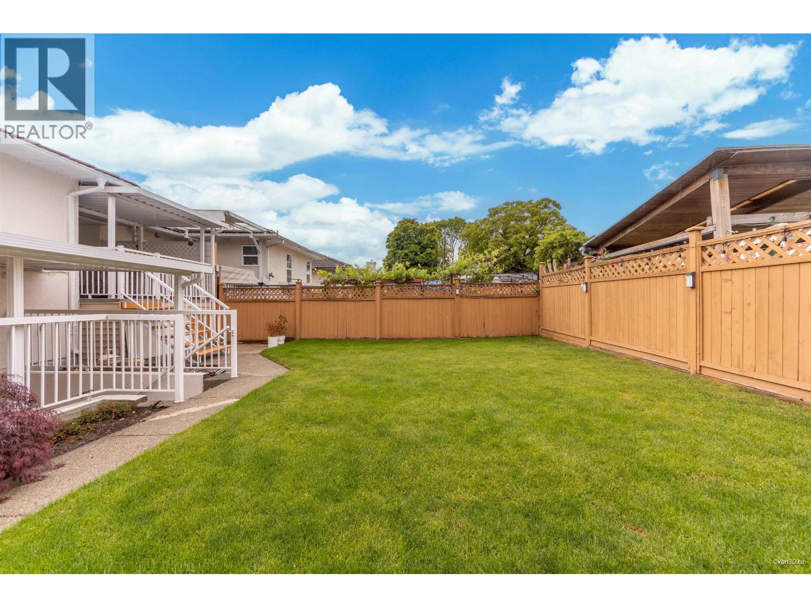 7525 17TH AVENUE, Burnaby