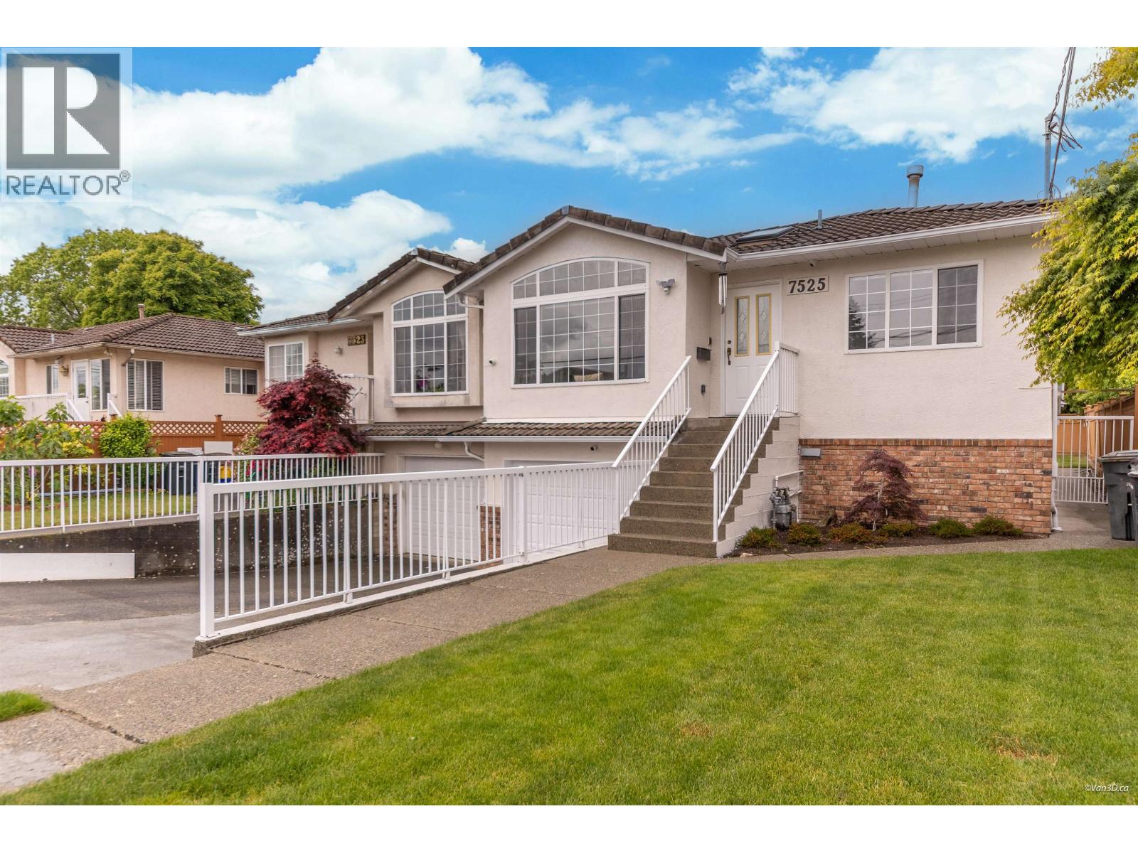 7525 17TH AVENUE, Burnaby