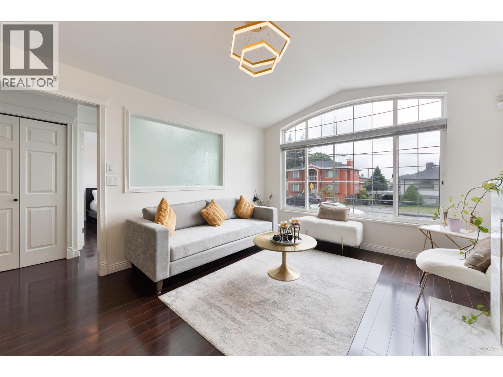 7525 17TH AVENUE, Burnaby