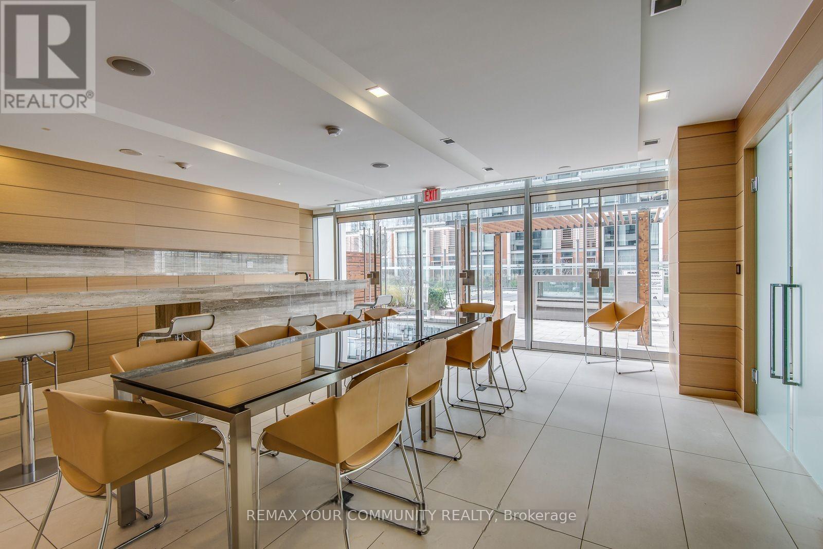 #815 39 QUEENS QUAY E - 40