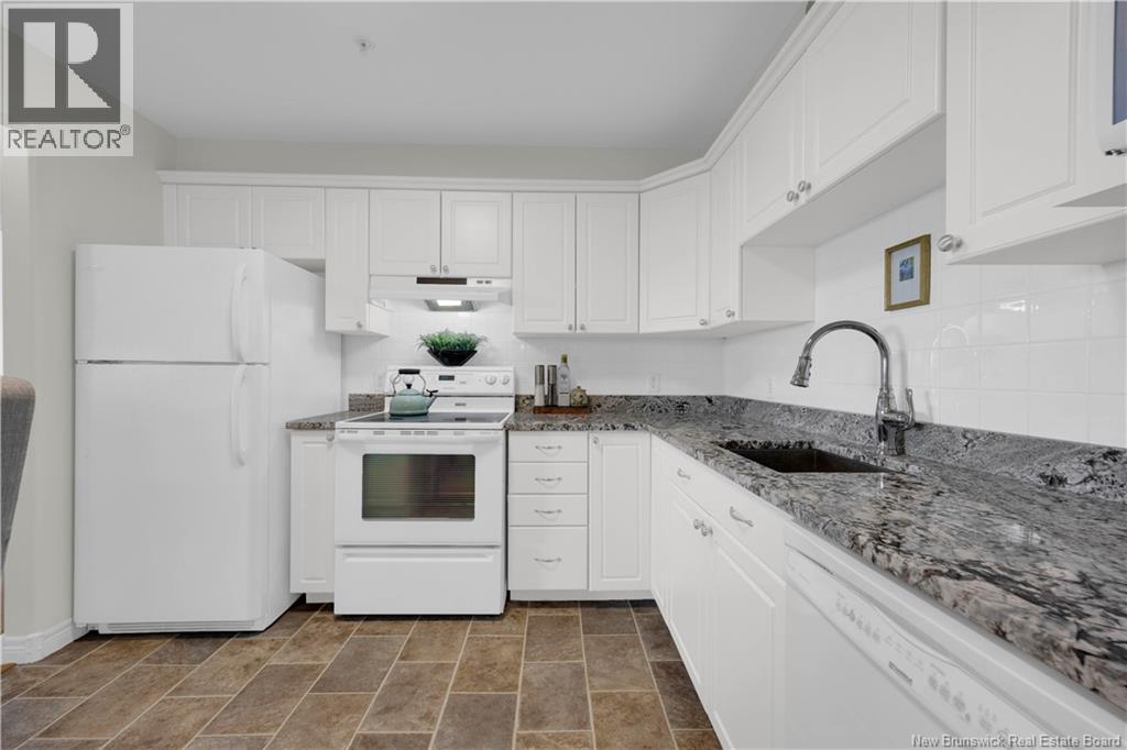 #317 1 Golf Greens Lane - 32