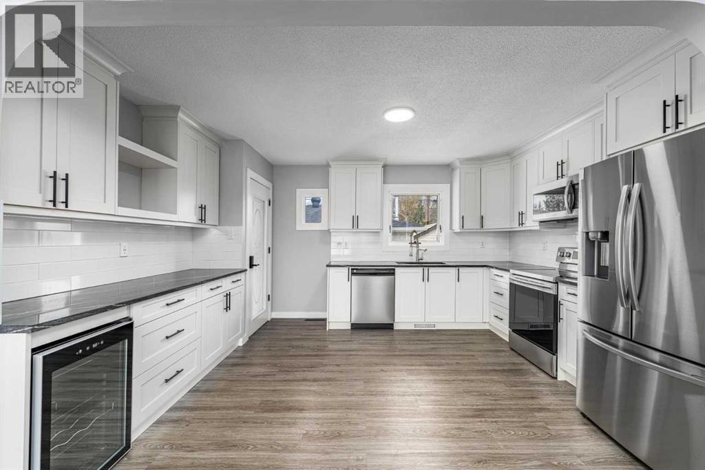 54 Atlanta Crescent SE - 8