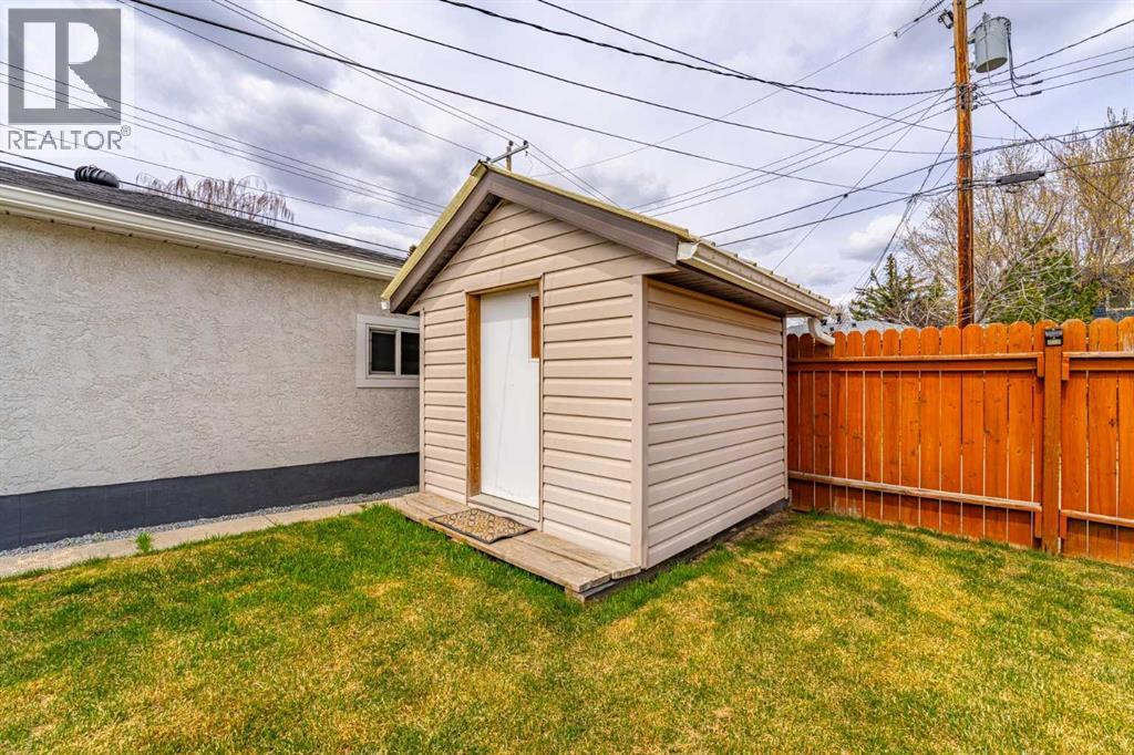 54 Atlanta Crescent SE - 33
