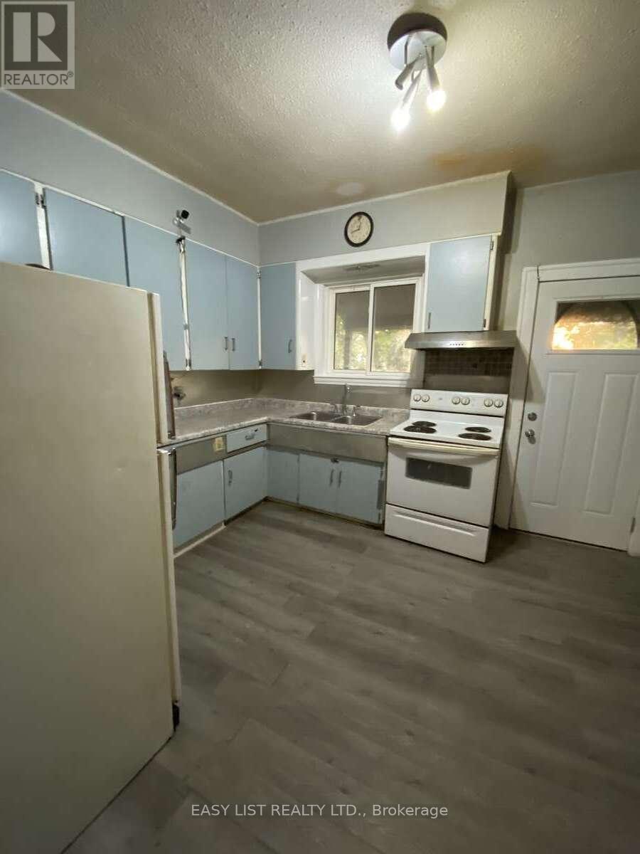 731-733 PARTINGTON AVENUE - 28