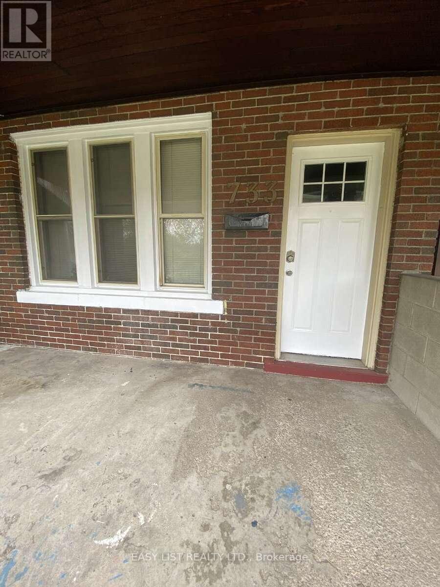 731-733 PARTINGTON AVENUE - 24