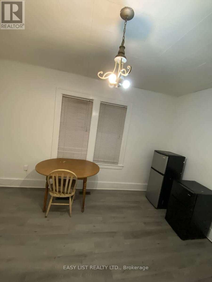 731-733 PARTINGTON AVENUE - 26