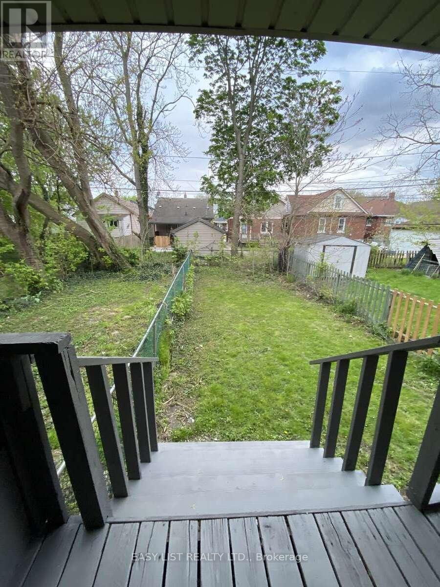 731-733 PARTINGTON AVENUE - 40