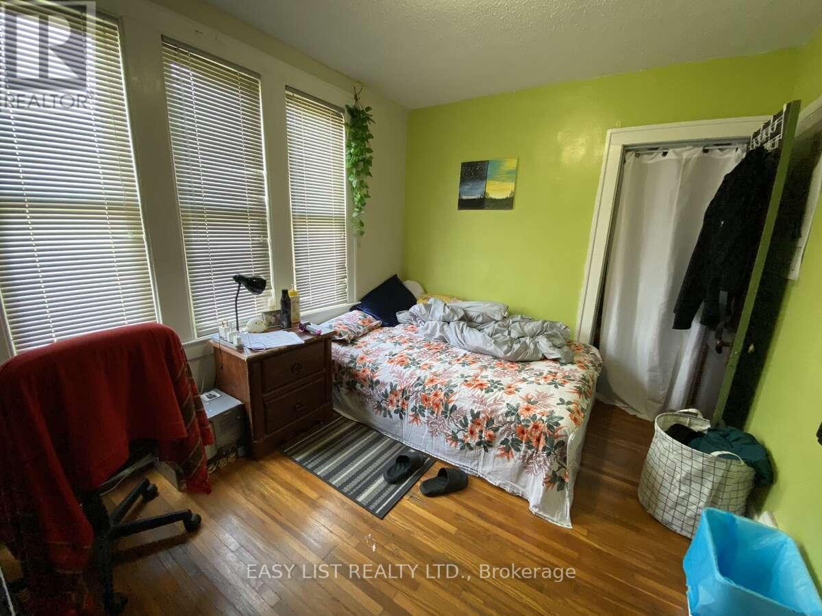 731-733 PARTINGTON AVENUE - 33