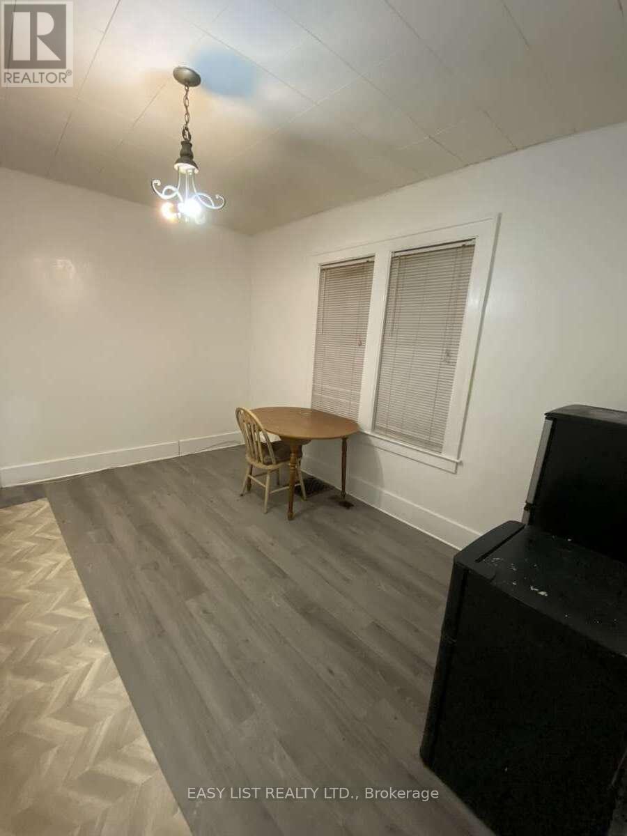 731-733 PARTINGTON AVENUE - 25