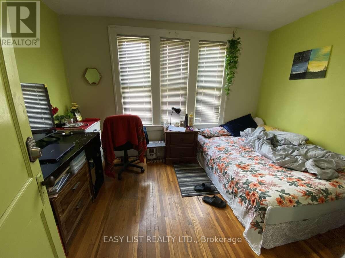 731-733 PARTINGTON AVENUE - 34