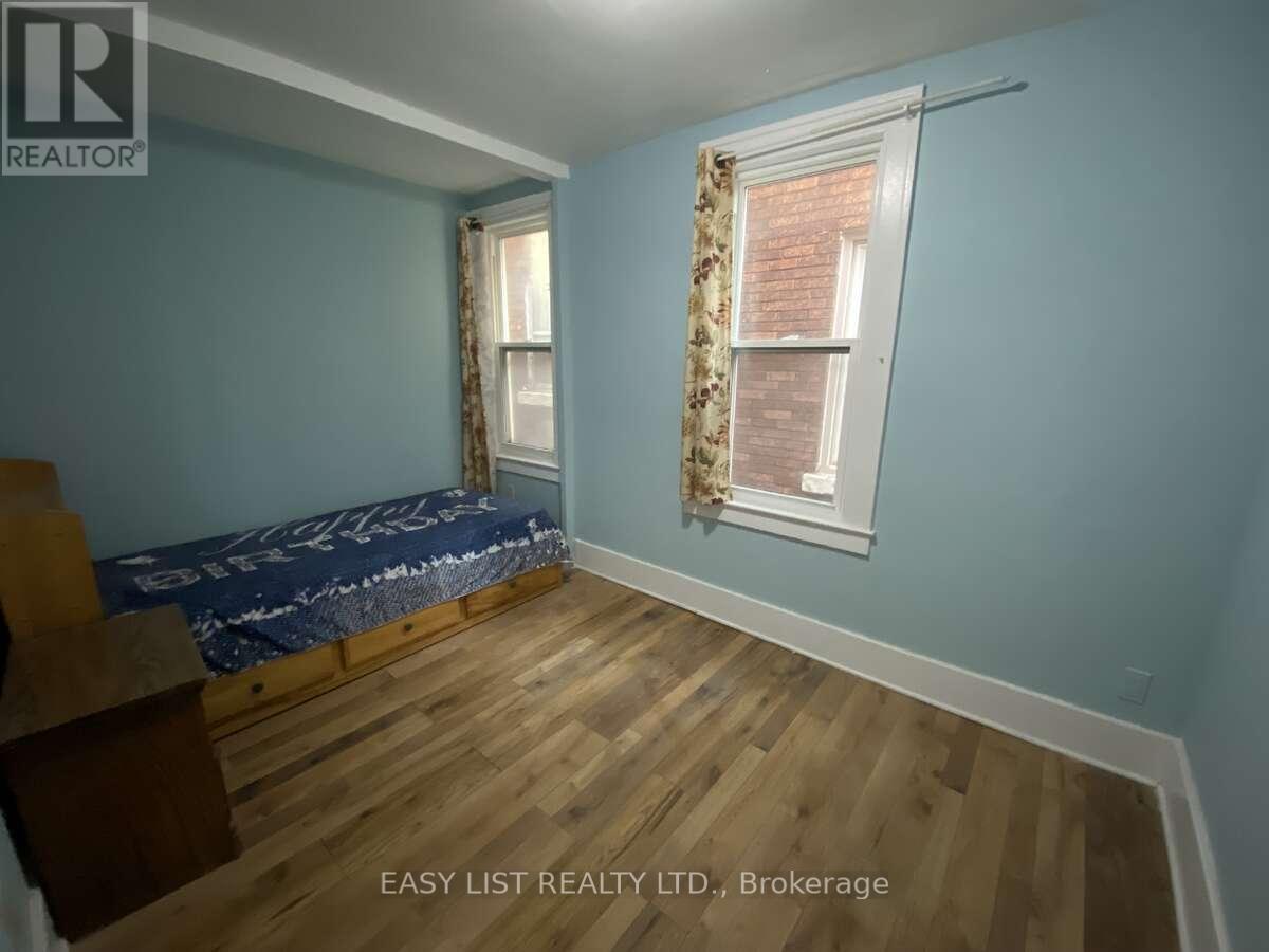 731-733 PARTINGTON AVENUE - 9