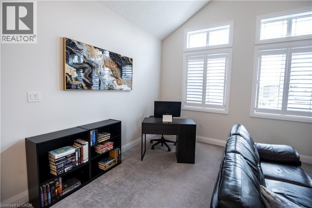 43 GREYHAWK Street - 23