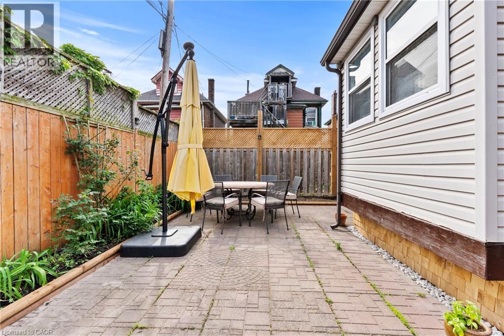 260 STINSON Crescent - 44