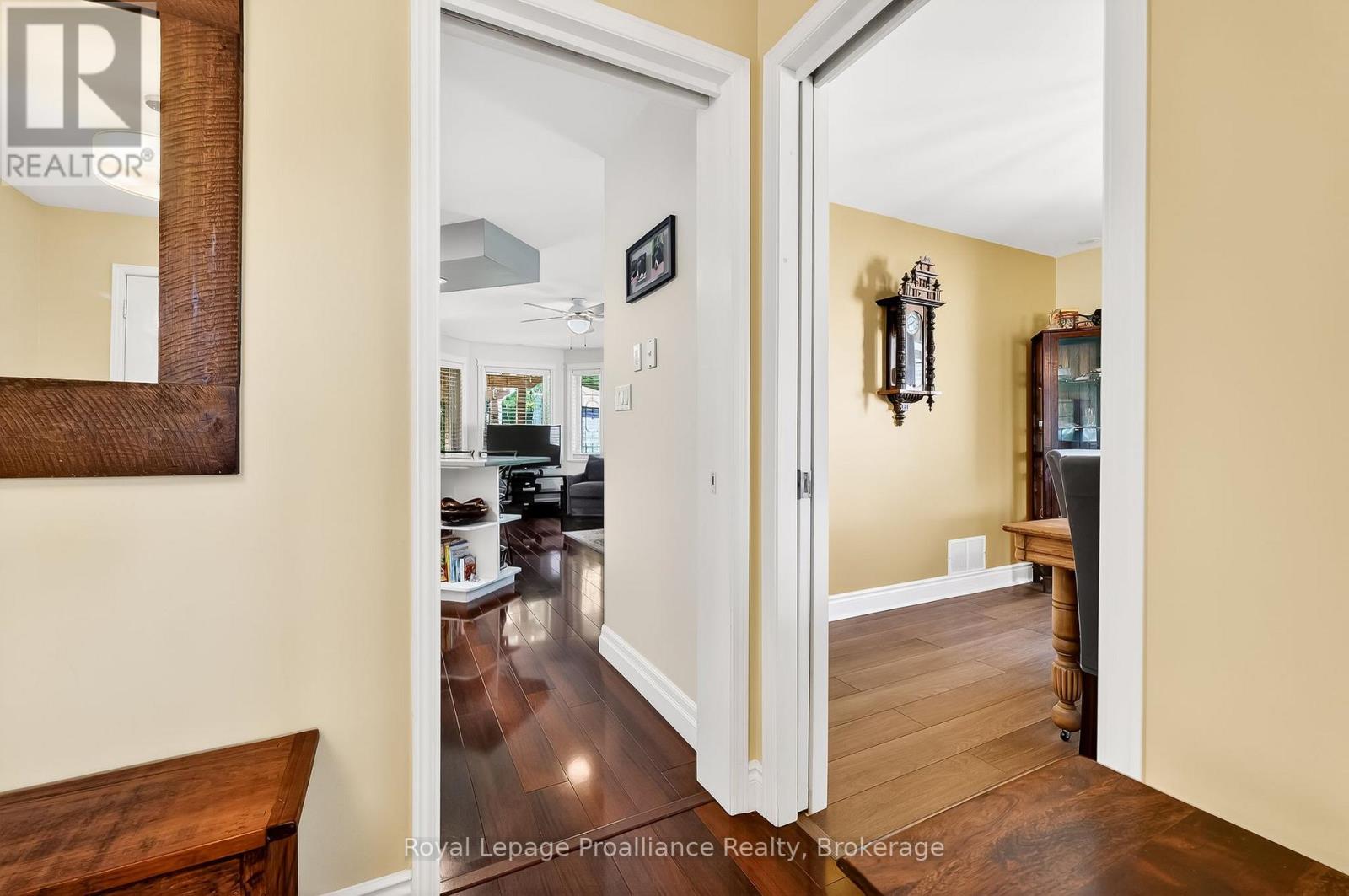 28 STEPHEN STREET - 16
