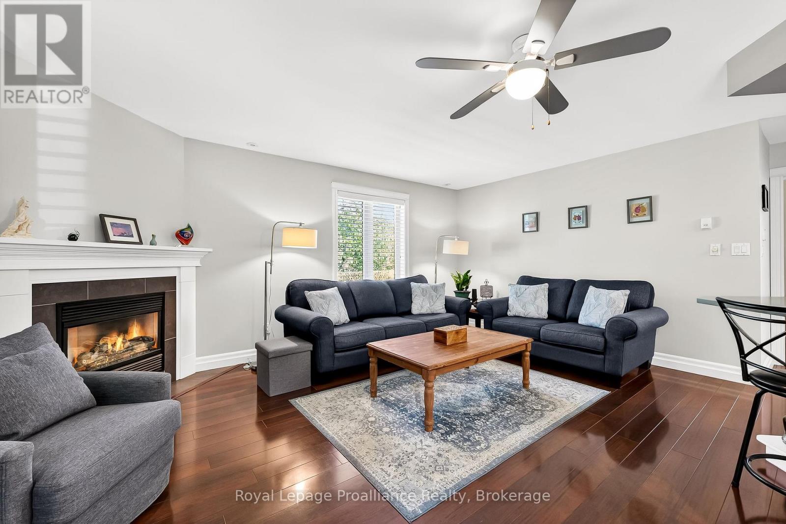 28 STEPHEN STREET - 22