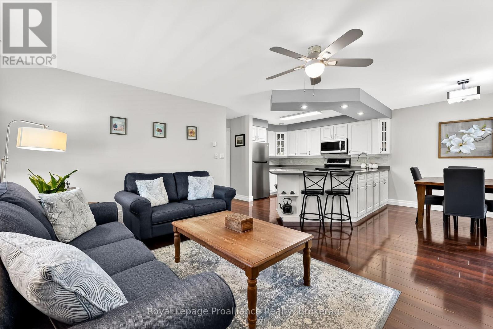 28 STEPHEN STREET - 23