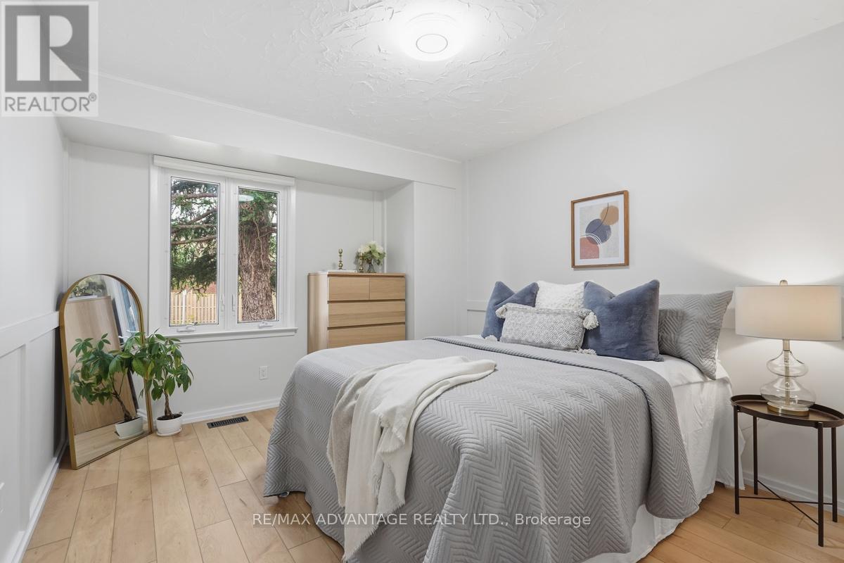 937 LUXTON DRIVE - 25