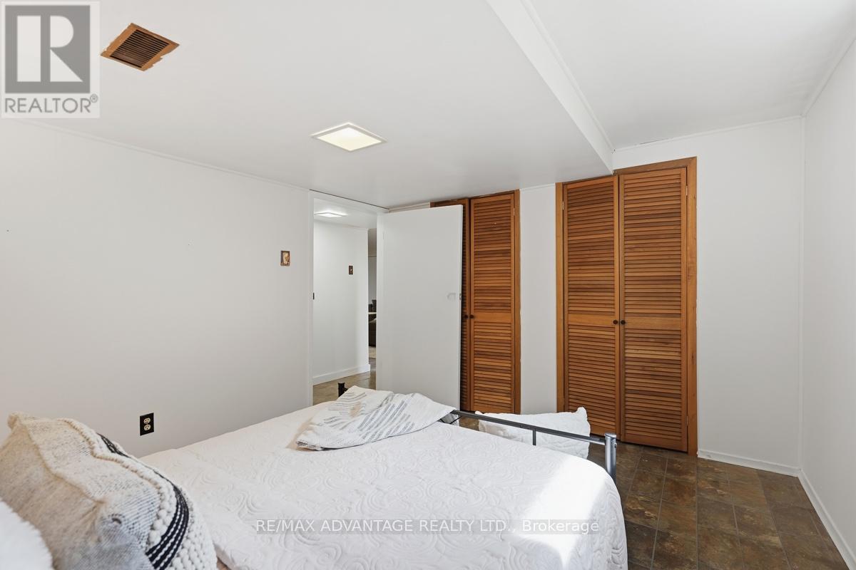 937 LUXTON DRIVE - 37