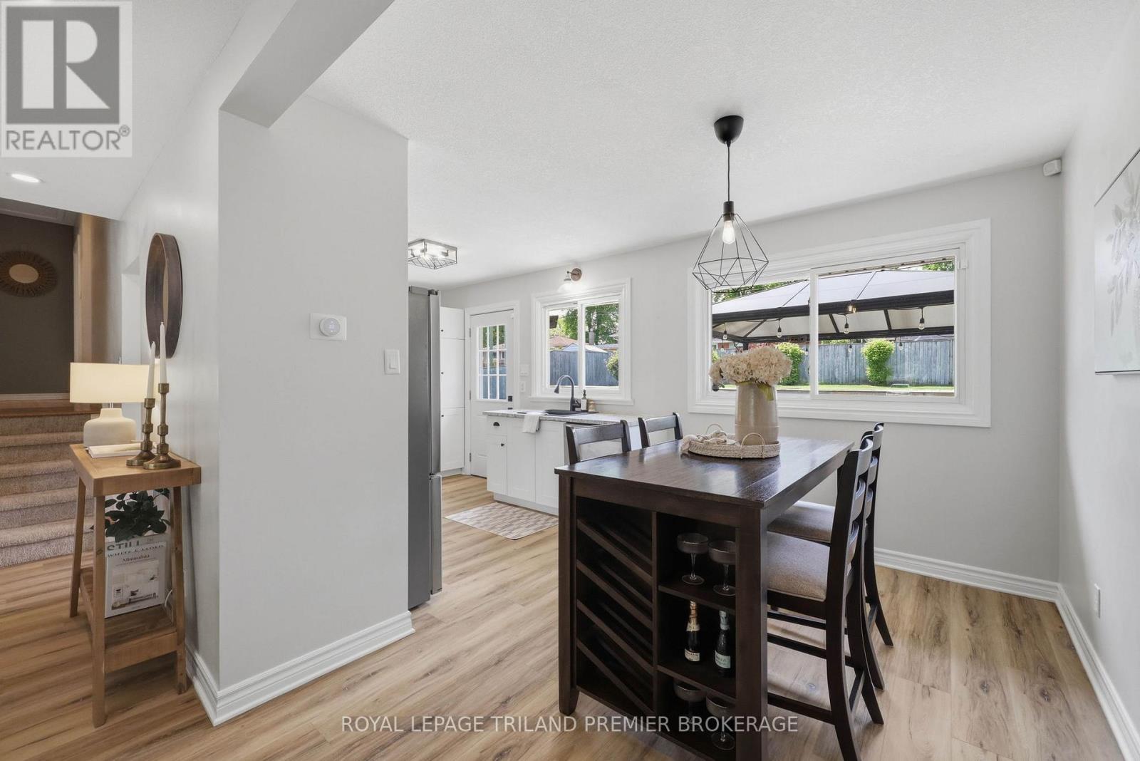 74 DEVERON CRESCENT - 9