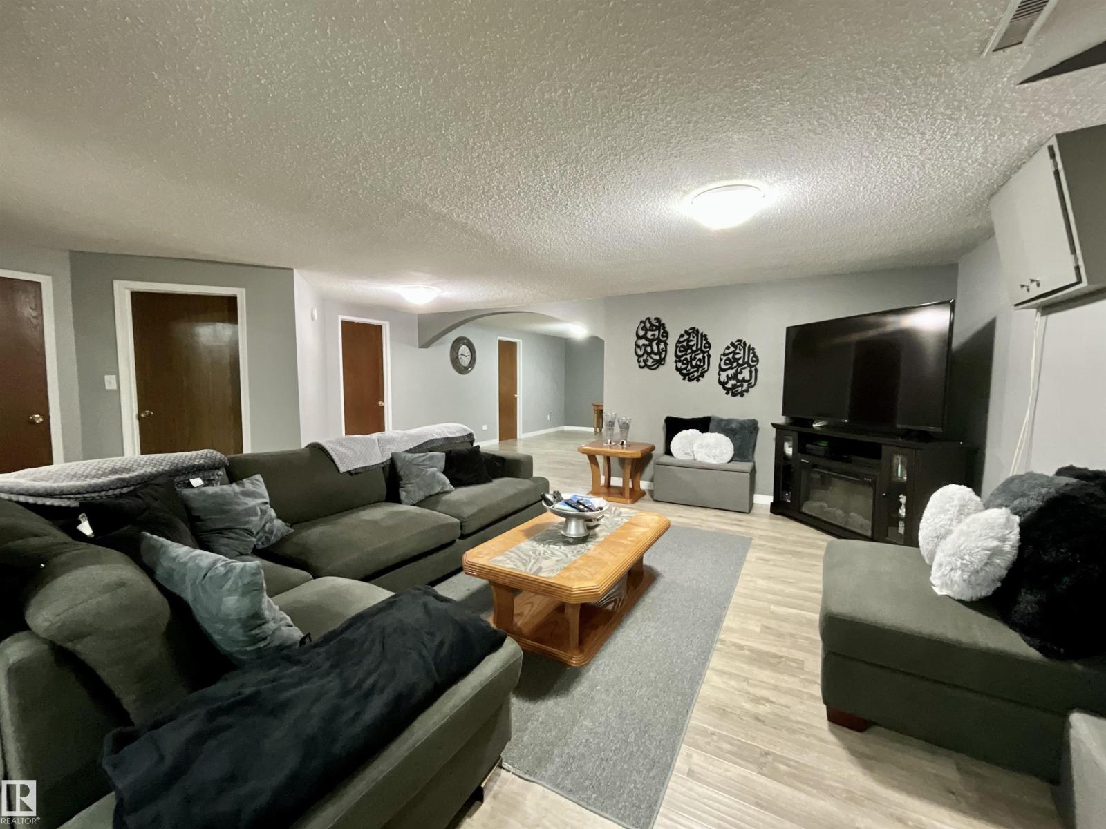 11031 166 AV NW - 31