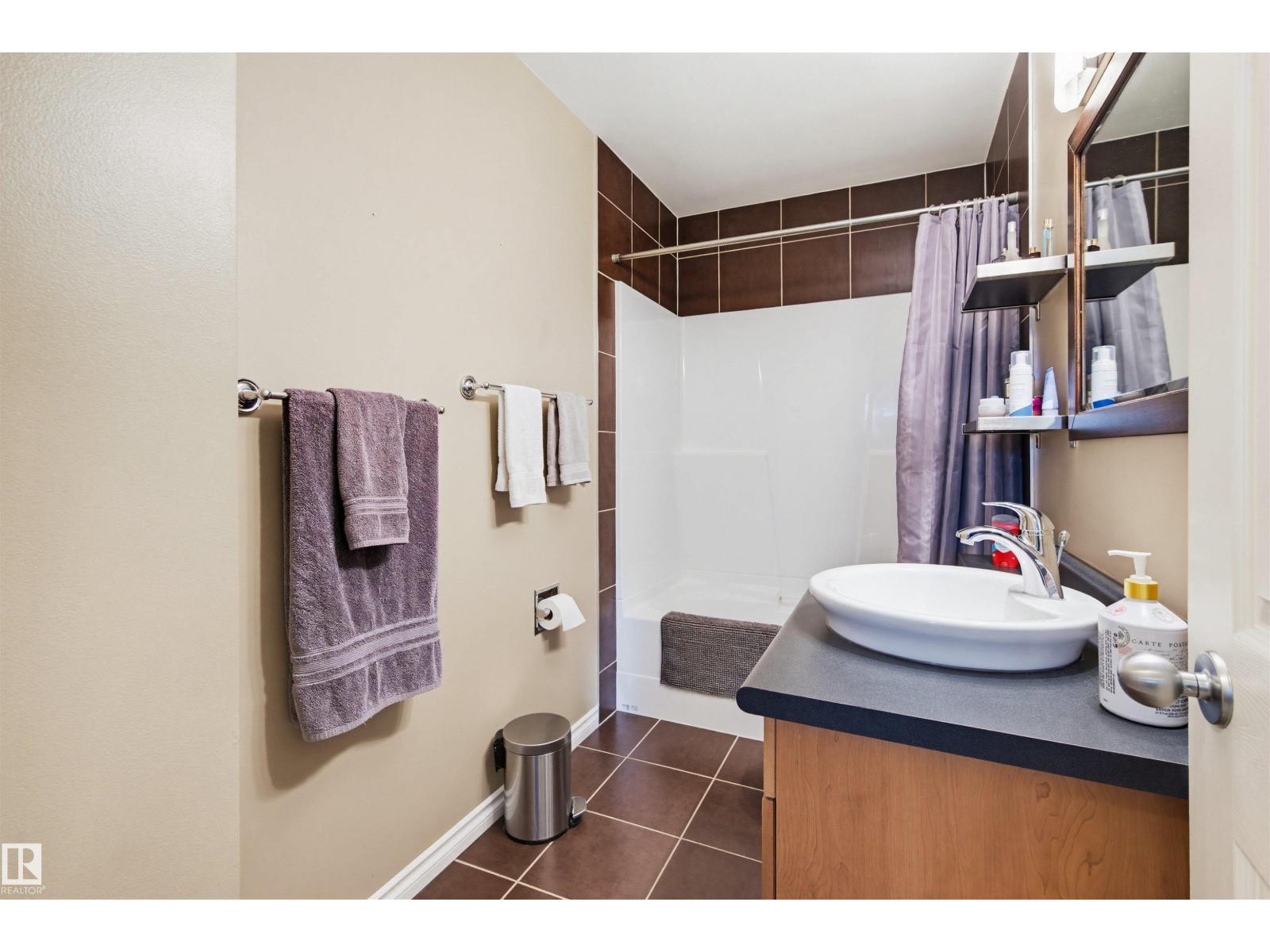 3426 120 AV NW - 20