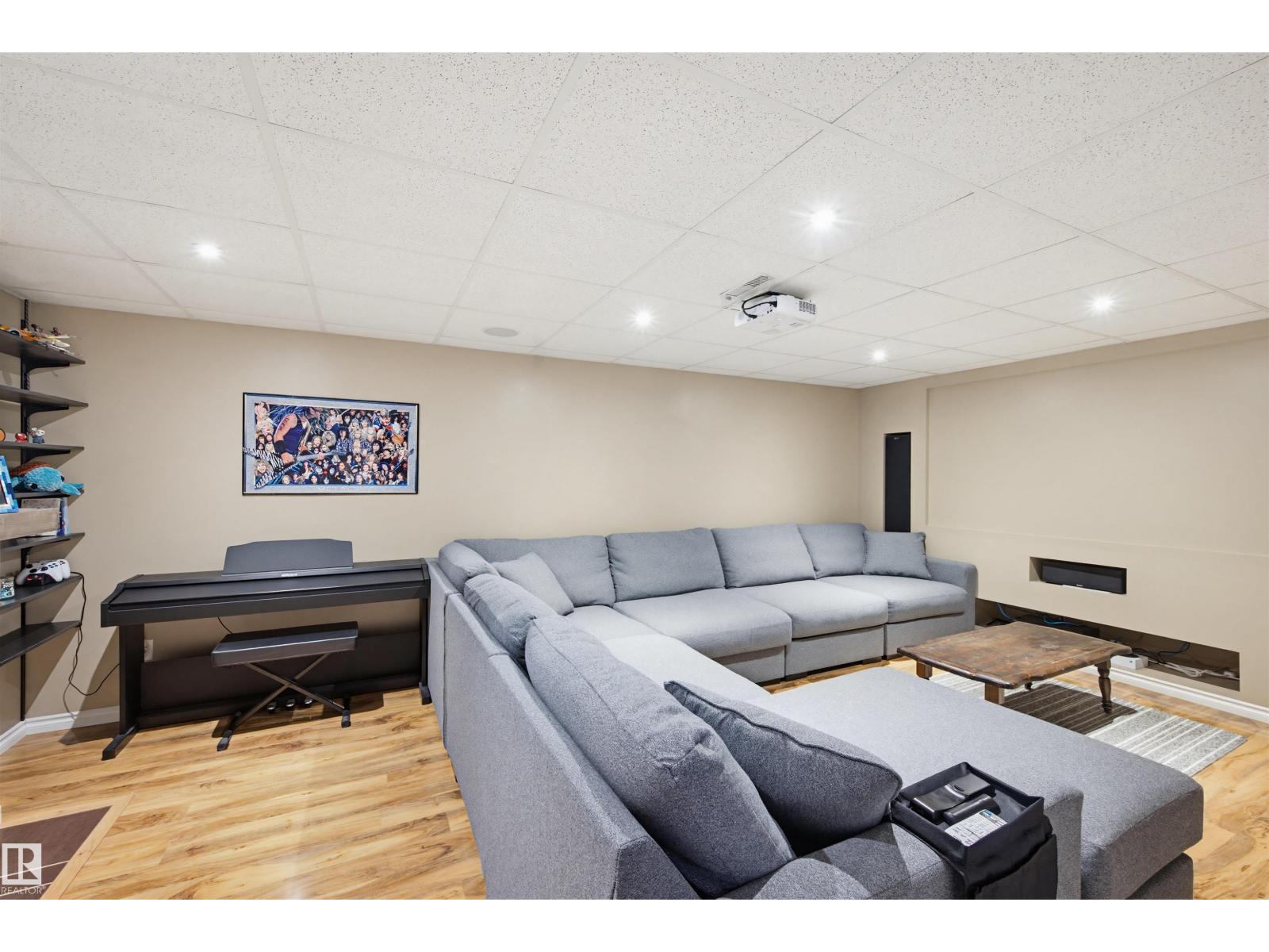 3426 120 AV NW - 23