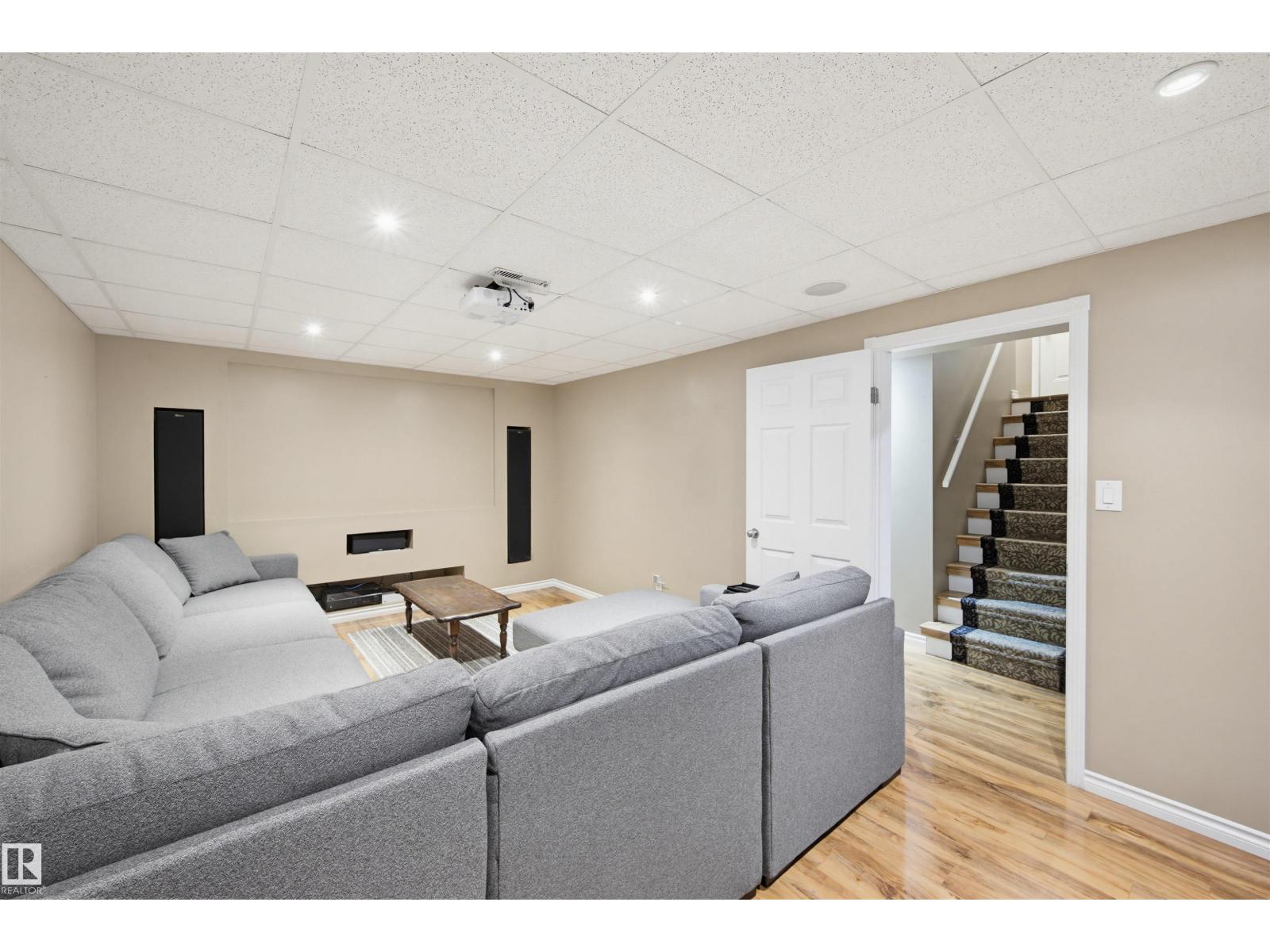 3426 120 AV NW - 24