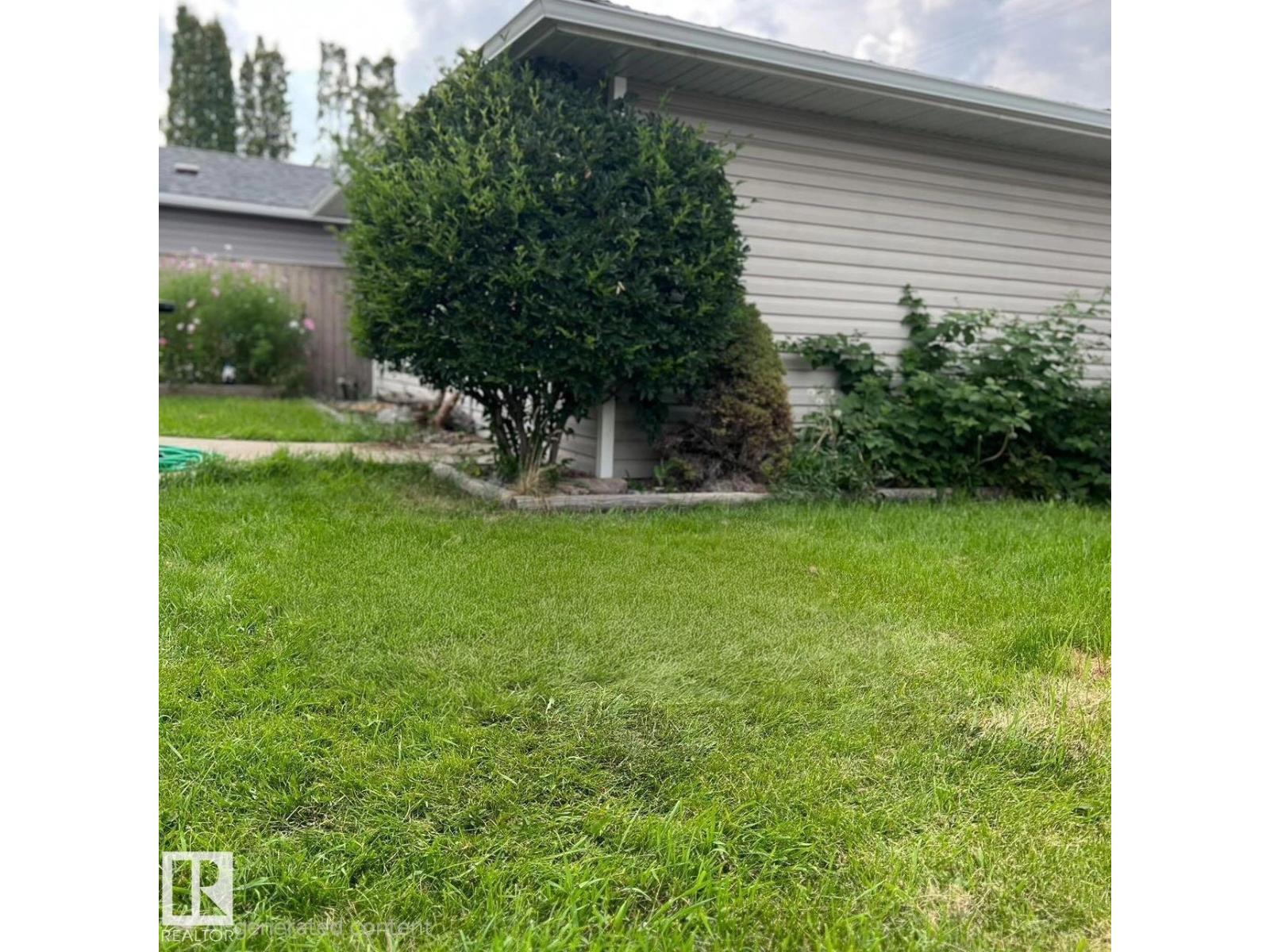 3426 120 AV NW - 43