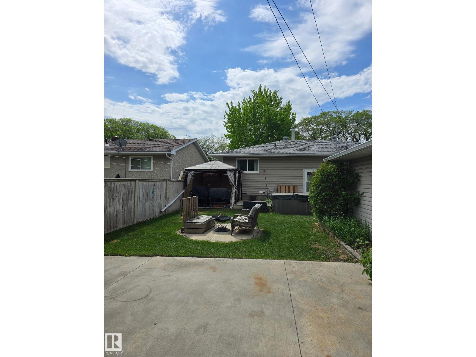 3426 120 AV NW - 44