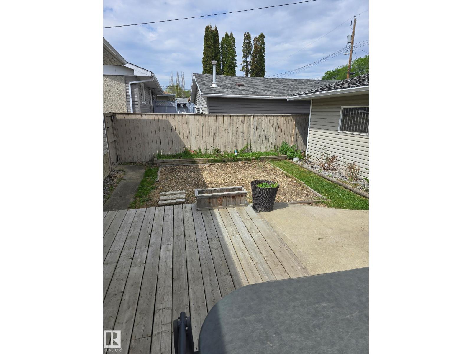 3426 120 AV NW - 47
