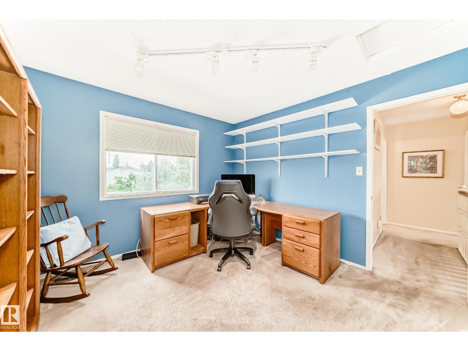 18931 92 AV NW - 16