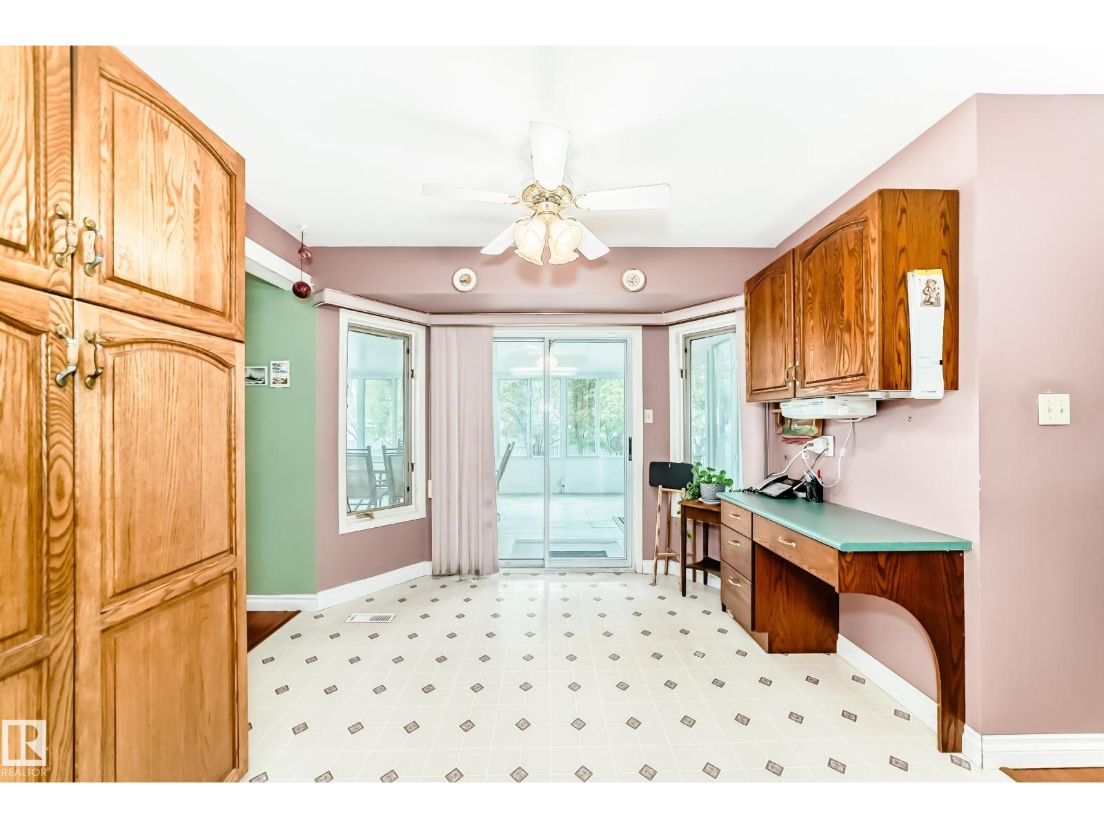 18931 92 AV NW - 4
