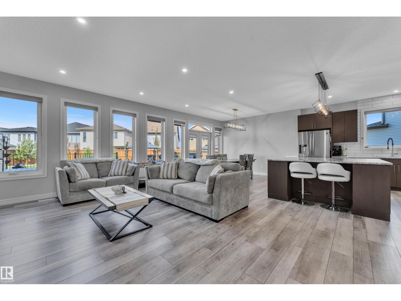 17551 64 ST NW - 10